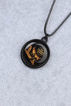 Kaybedenler Klubü Tasarımlı Siyah Renk Deri İpli Kolye