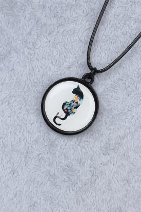 Kara Kedi Tasarımlı Siyah Renk Deri İpli Kolye