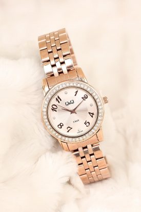 Q&Q Marka Rose Kaplama Metal Kordonlu Taşlı Şık Kasa 2 Yıl Garantili Bayan Kol Saati